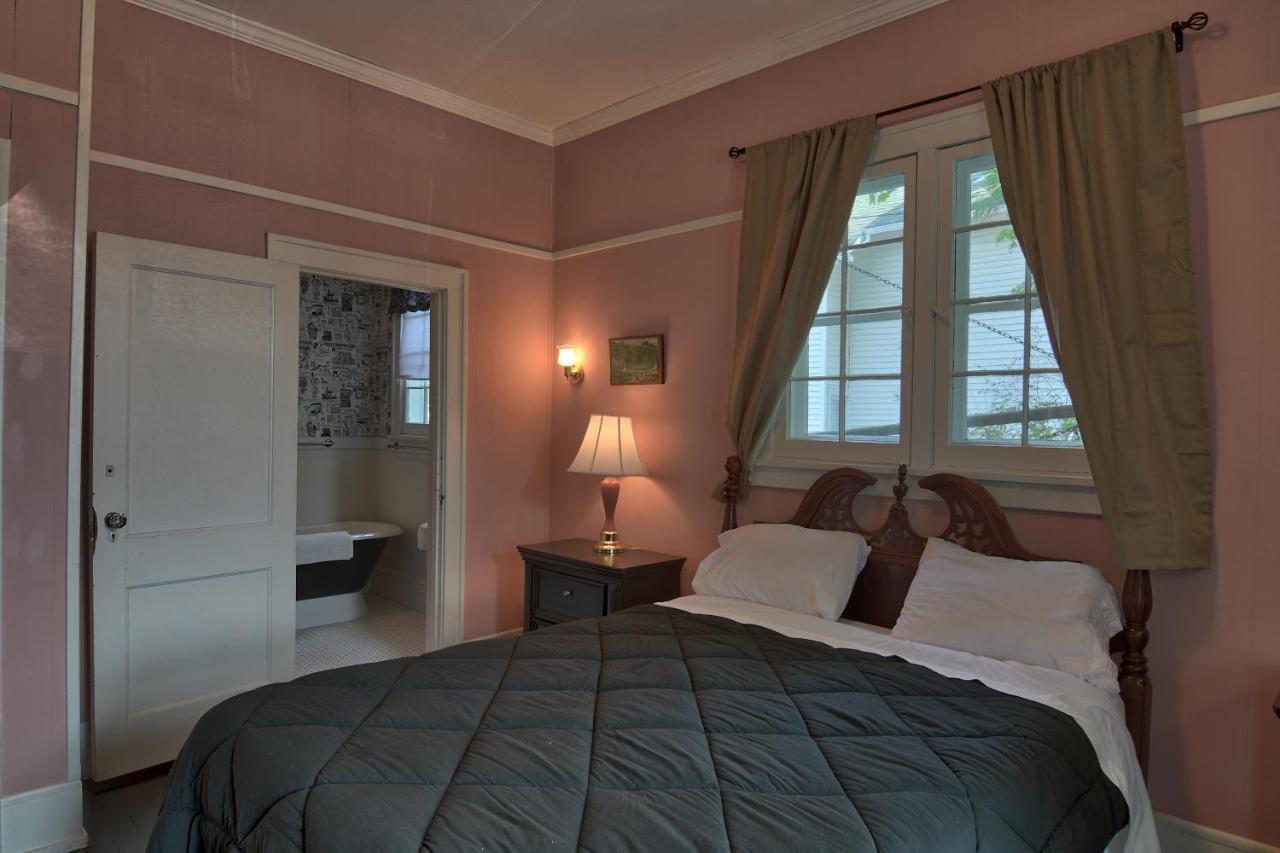 Bed and Breakfast Charlevoix House Esterno foto