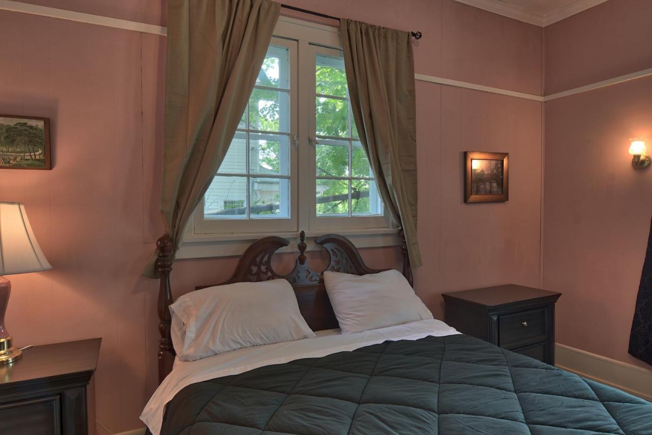 Bed and Breakfast Charlevoix House Esterno foto