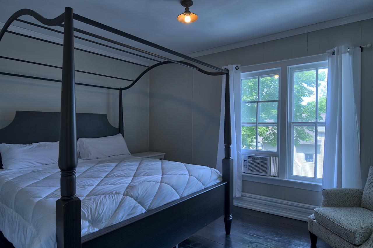 Bed and Breakfast Charlevoix House Esterno foto