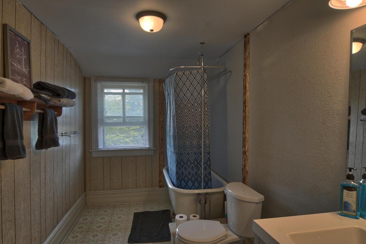 Bed and Breakfast Charlevoix House Esterno foto